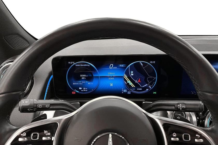 Bild 5 av Mercedes-Benz EQB 300 4MATIC Progressive Distronic Panelbelysning