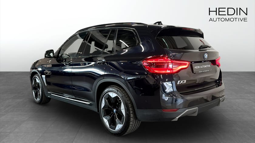 Bild 2 av BMW iX3 286hk Pano HUD H/K DAP 360