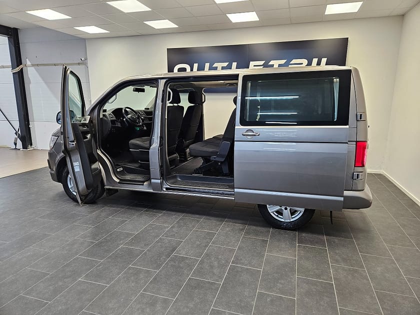 Bild 3 av Volkswagen Caravelle 2.0 TDI 150hk 4Motion Värmare Drag 2x Skjutdörrar