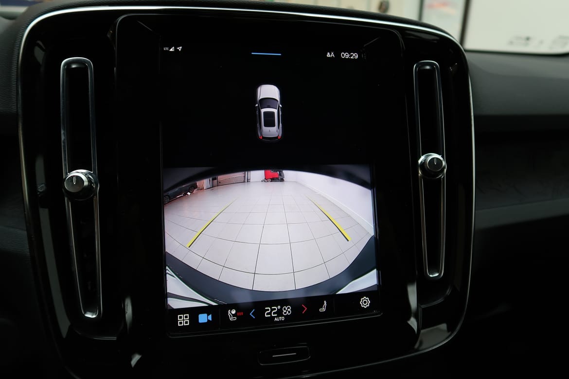 Volvo XC40 2023 - miniatyr 10