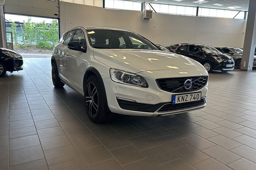 Bild 5 av Volvo V60 Cross Country D3 MOMENTUM SUPERDEAL 3.95% / DRAG / AUTOMAT / PDC