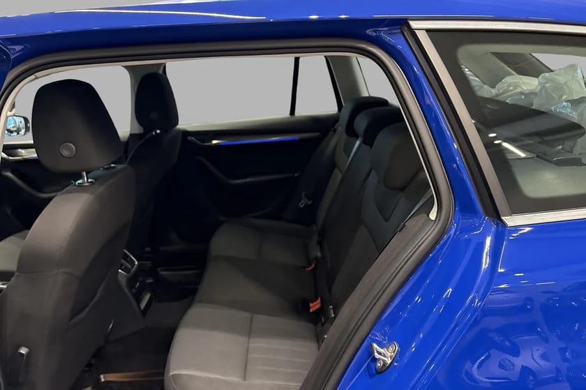 Bilde 2 av Škoda Octavia Stasjonsvogn 2,0 TDI 184HK DSG 4X4 Ambition/Webasto/Navi