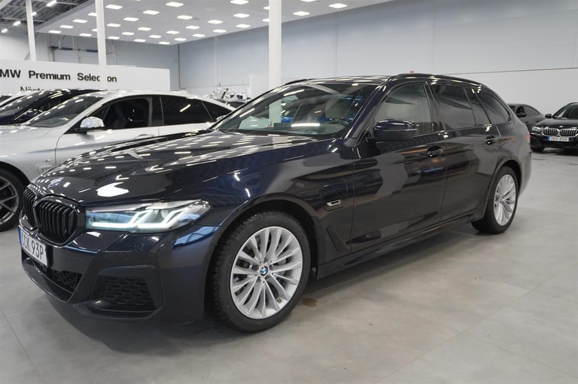 Bild 3 av BMW 530e xDrive Touring M-Sport HUD Drag HiFi Fartpilot