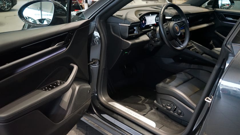 Bild 3 av Porsche Macan Electric 