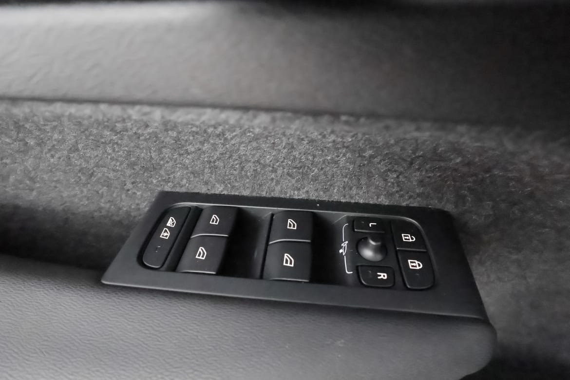 Volvo XC40 2024 - miniatyr 16