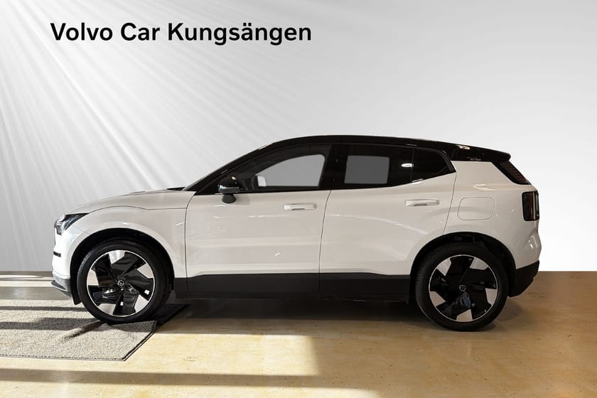 Bild 3 av Volvo EX30 Single Motor Extended Range M R Plus Edition 19" Selekt