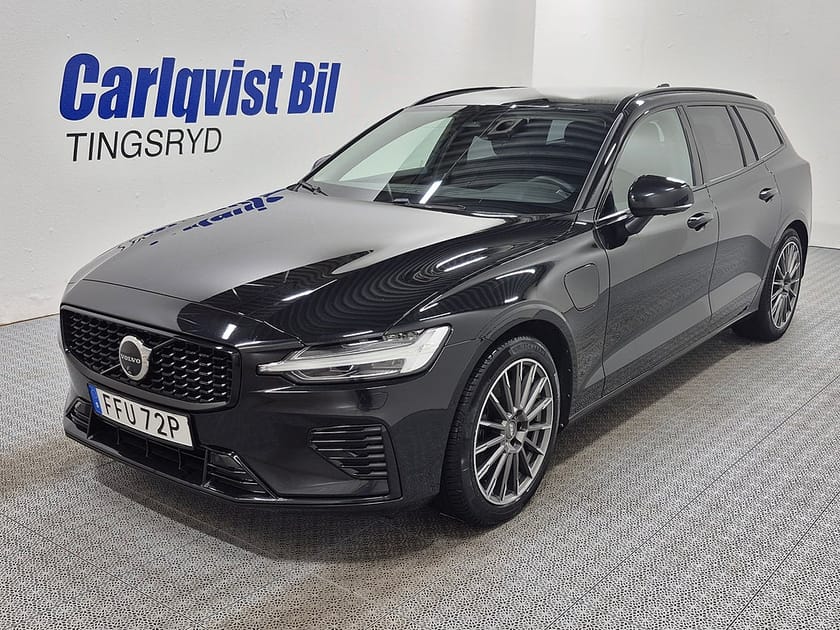 Bild 1 av Volvo V60 Recharge Plus Dark plug in AWD 350HK 4x4 Läder