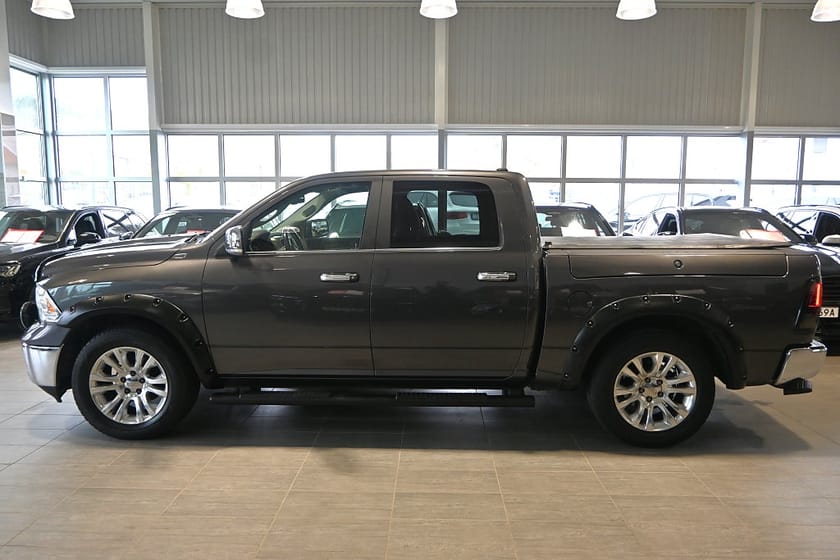 Bild 2 av RAM 1500 Crew Cab 5.7 V8 Longhorn Rambox  Månadskostnad 4759kr