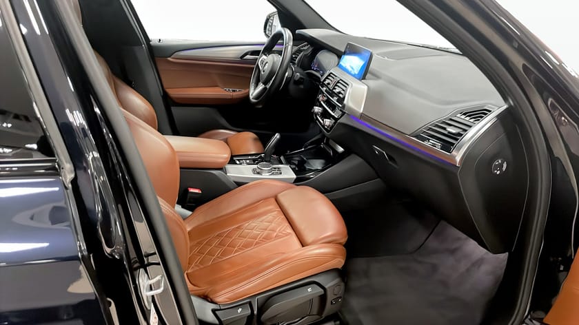 Bild 3 av BMW X3 xDrive30i M Sport Drag Värmare HiFi