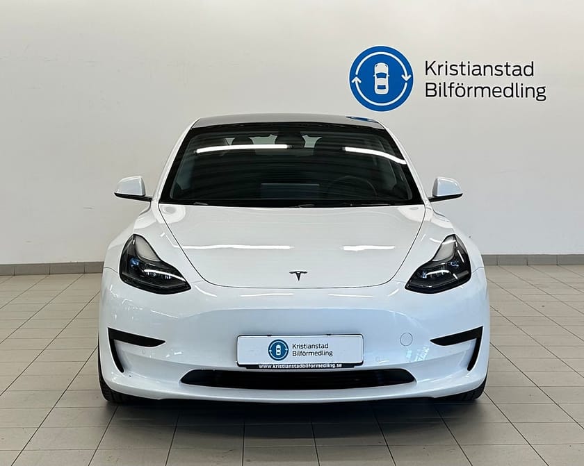 Bild 3 av Tesla Model 3 Standard Range Navi Autopilot Skinn