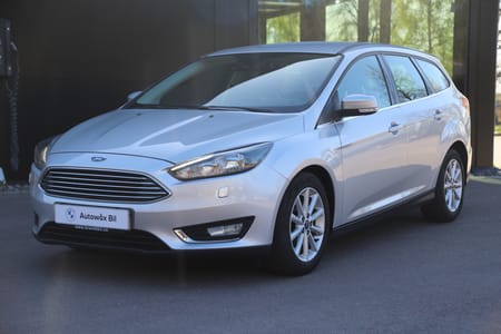 Ford Focus Kombi 1,0 125hk Titanium Backkamera Vinterhjul - Autowåx Bil AB