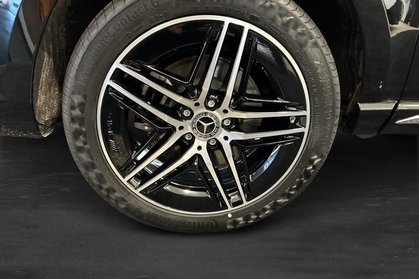 Bild 1 av Mercedes-Benz V 300d 4MATIC 3.2t L AMG  4X4