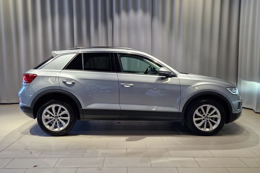 Bild 3 av Volkswagen T-Roc LIFE 1.5 TSI 150 HK