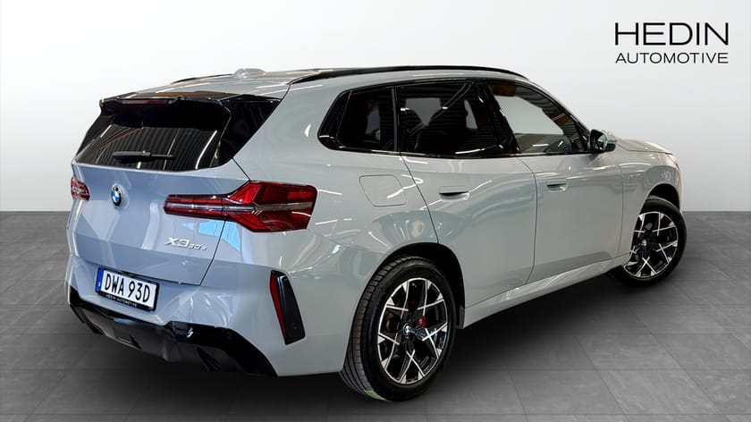 Bild 2 av BMW X3 30e xDrive M Sport Pro Innovation Panorama Drag Kupévärmare