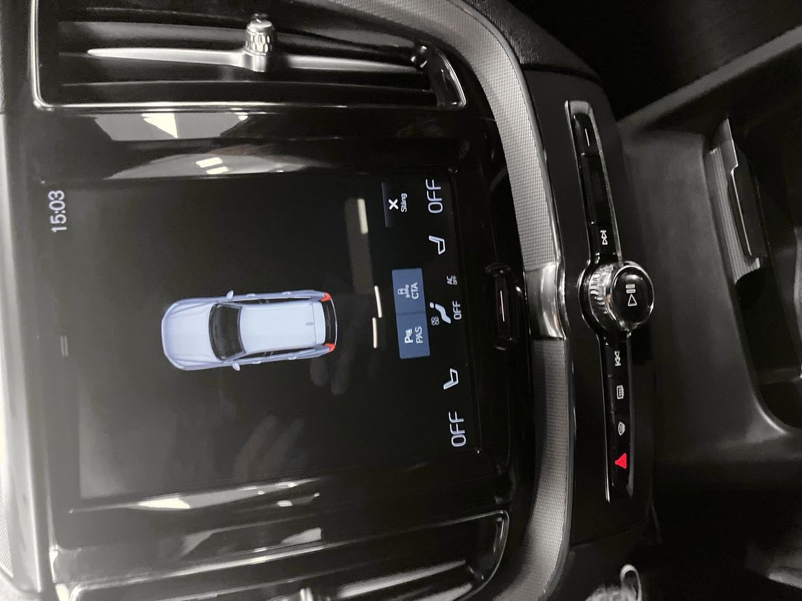 Volvo XC60 2018 - miniatyr 13