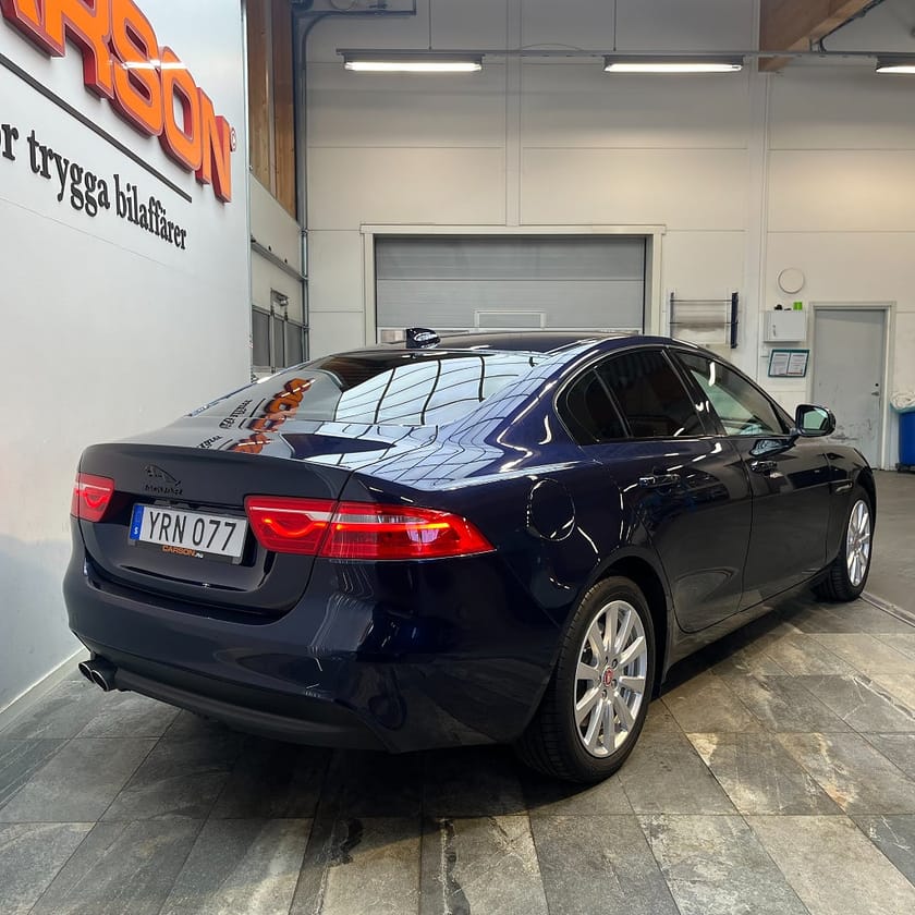 Bild 4 av Jaguar XE 20d AWD Meridian Navi Backkamera Värmare Drag