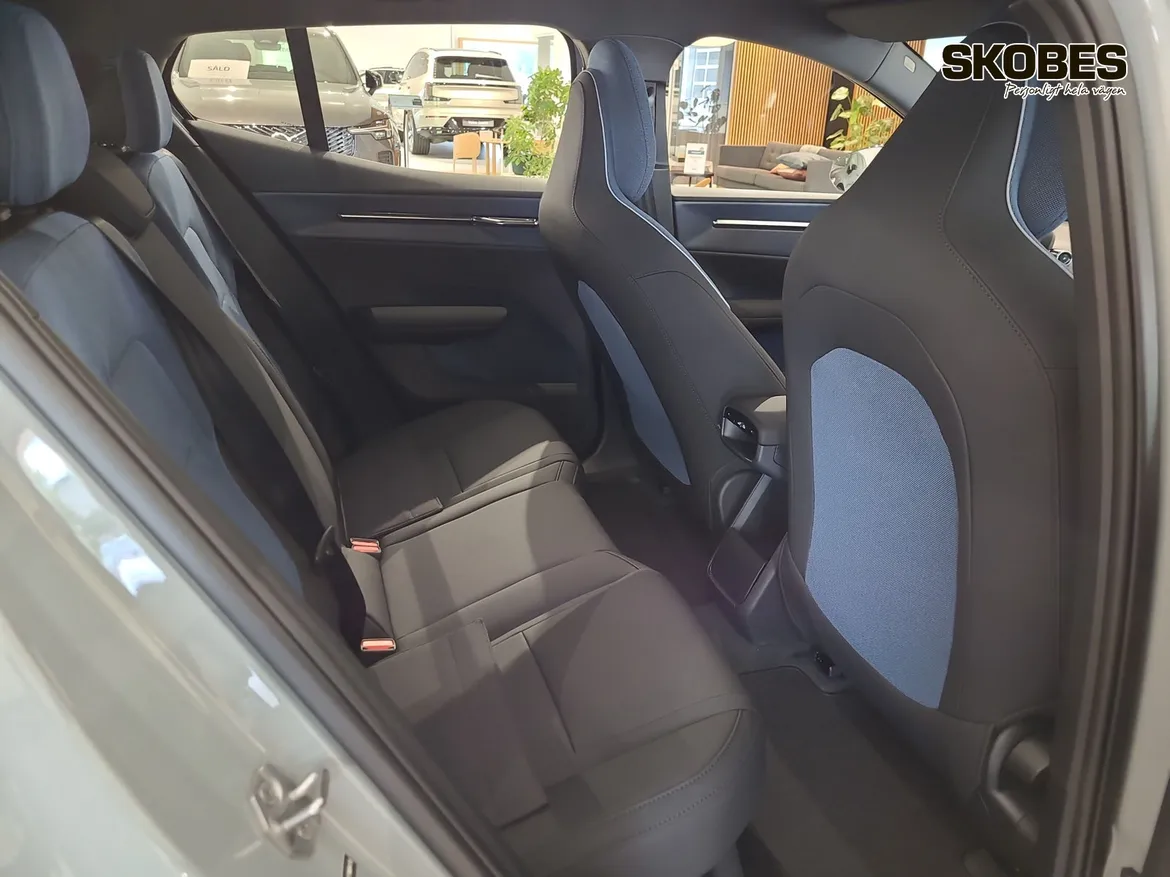 Volvo EX30 P5 Long Range