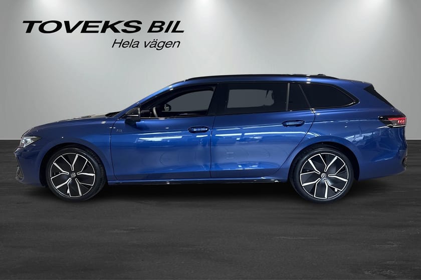 Bild 2 av Volkswagen Passat Sportscombi 2,0 TDI/193Hk R-Line Fullutrustad Signature 4M