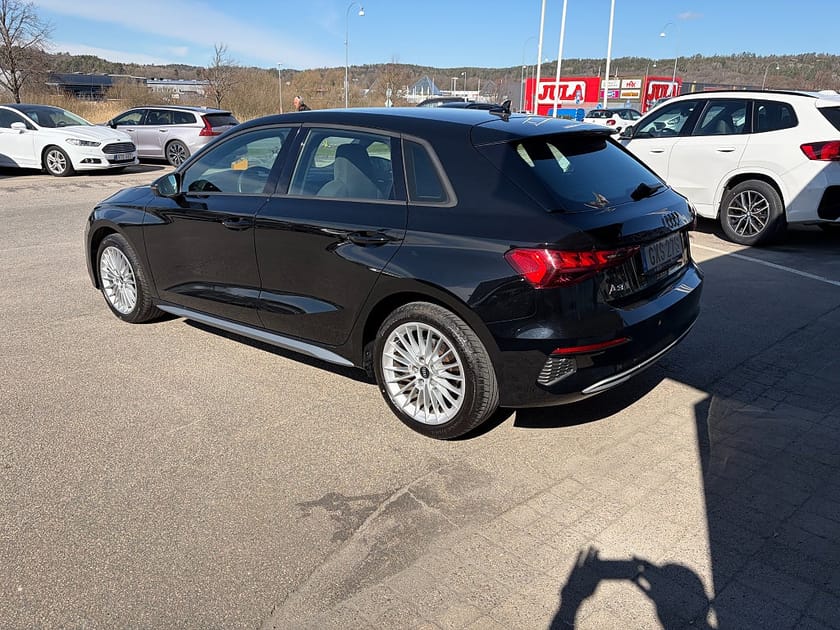 Bild 4 av Audi A3 Sportback 35 TFSI S Tronic, AppleCarply,Cockpit