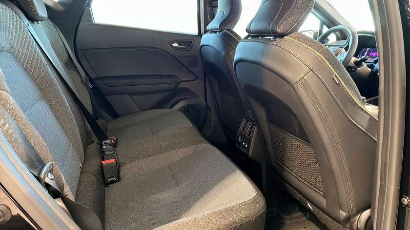 Bild 5 av Renault Captur TECHNO MILDHYBRID 140 EDC // demobil