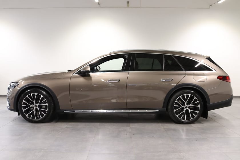 Bild 3 av Mercedes-Benz E 300 de 4MATIC All-Terrain 300de 9G-Tronic Euro 6