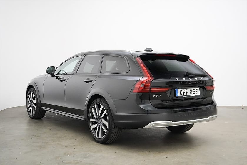 Bild 4 av Volvo V90 Cross Country B5 AWD / 250hk / B&W / 360°