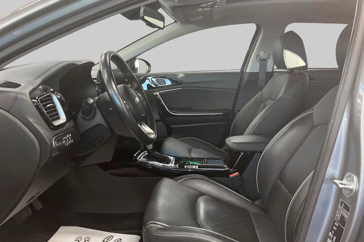 picture of a car