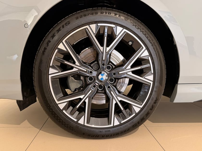 Bild 3 av BMW 120 M-Sport interiört + exteriört, Rattvärme, Navigation