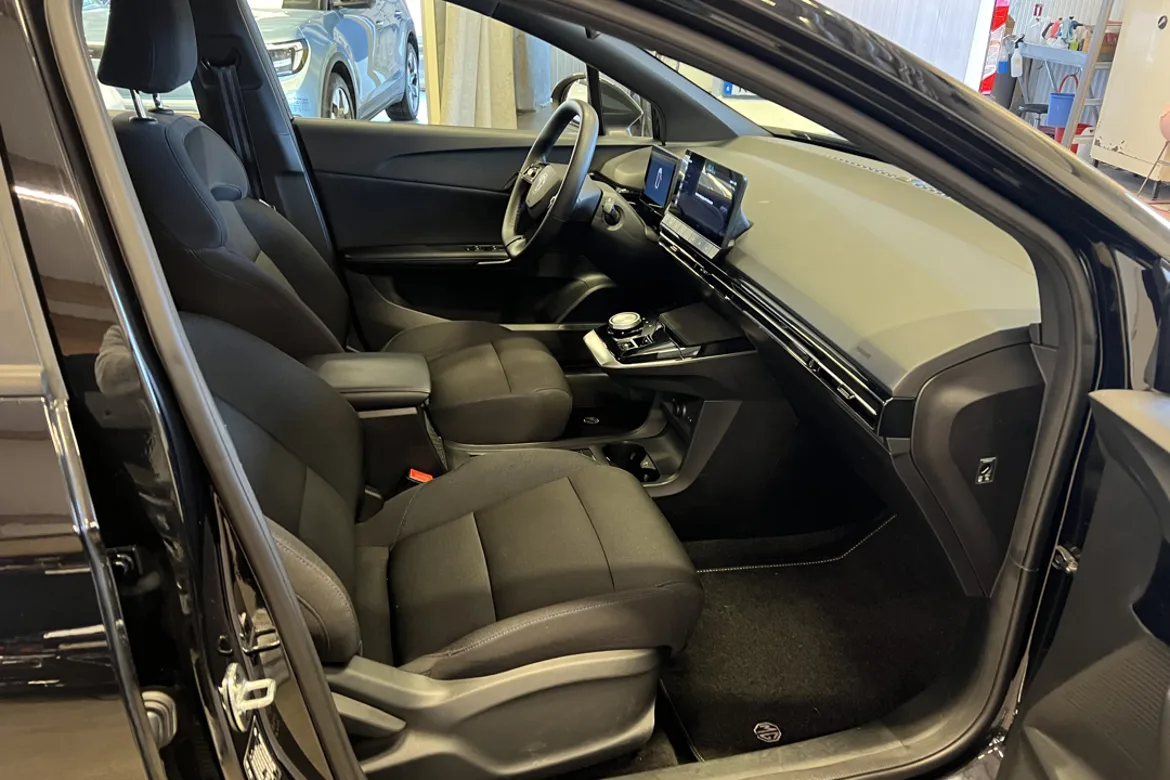 MG 4 Electric Standard Range