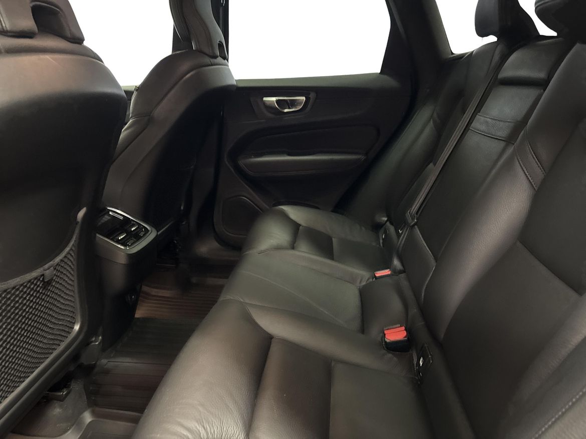 Volvo XC60 2021 - miniatyr 7