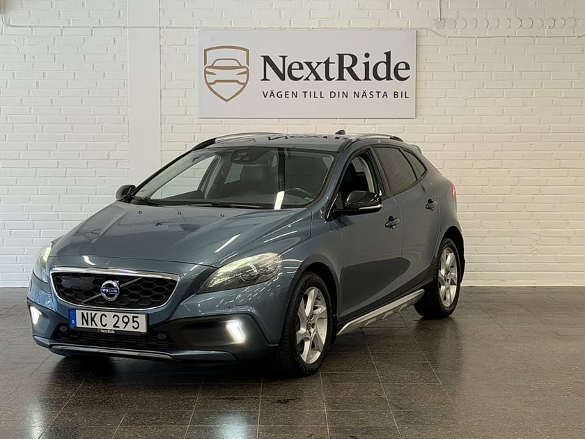 Bild 2 av Volvo V40 Cross Country D4 Geartronic Summum|NyServad|NyBesiktigad|Pano|Automat
