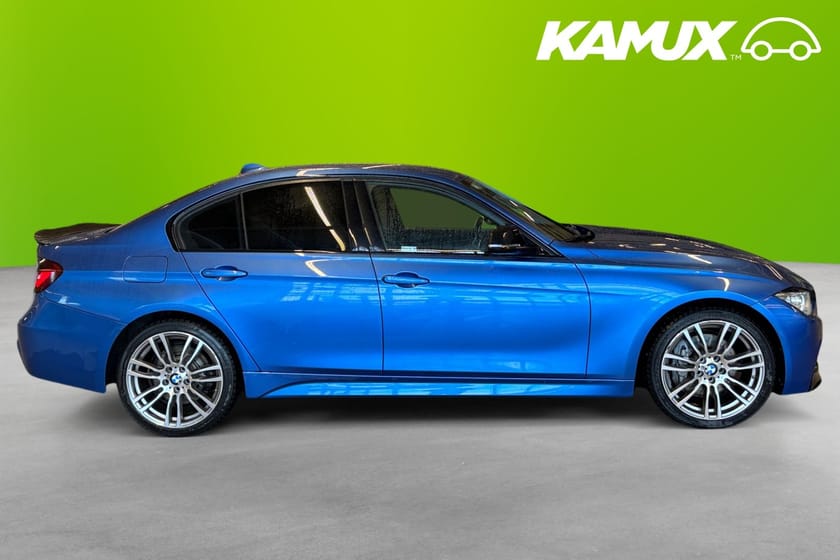 Bild 2 av BMW 330d xDrive Sedan M-Sport Värmare Navi