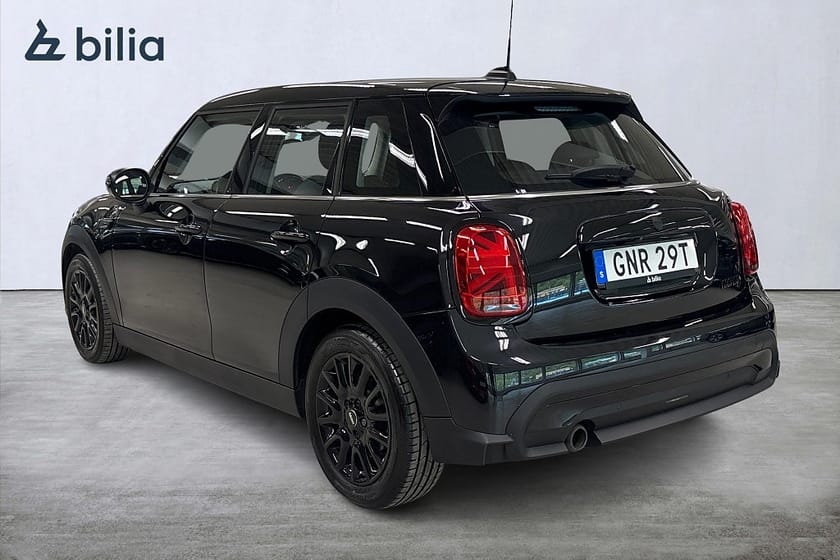 Bild 2 av MINI Cooper 5d AUT / EXPERIENCE / NAV / BACKKAMERA / APPLE CARPLAY