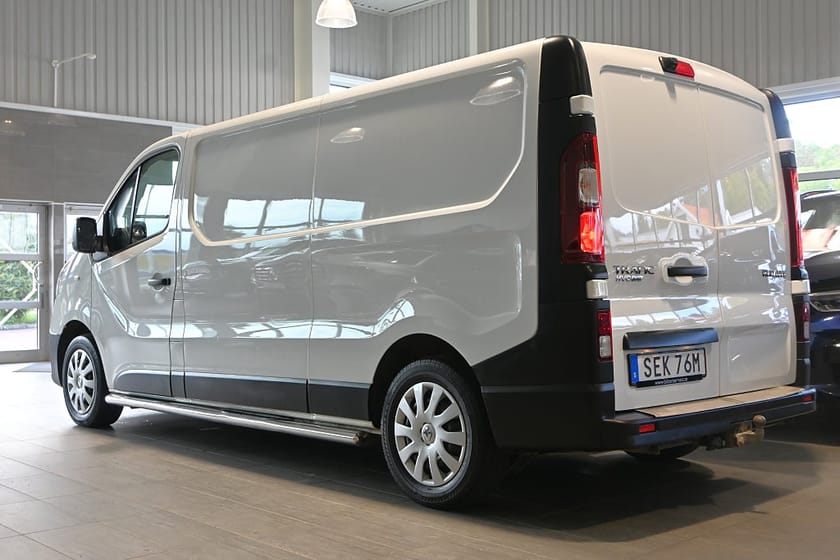 Bild 3 av Renault Trafic Skåpbil 3.0t 2.0 dCi EDC 170hk L2 Lång Drag Navi Kamera