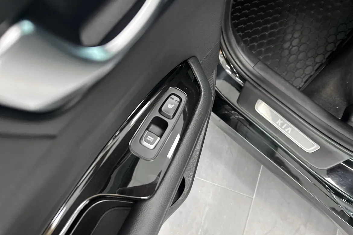 picture of a car