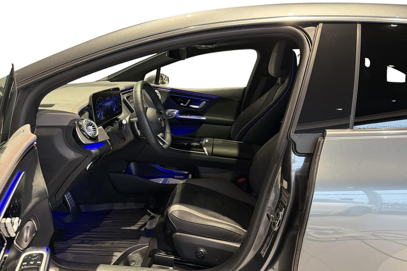 Bild 4 av Mercedes-Benz EQE 350 4MATIC AMG Line / Panorama / Biliadays25