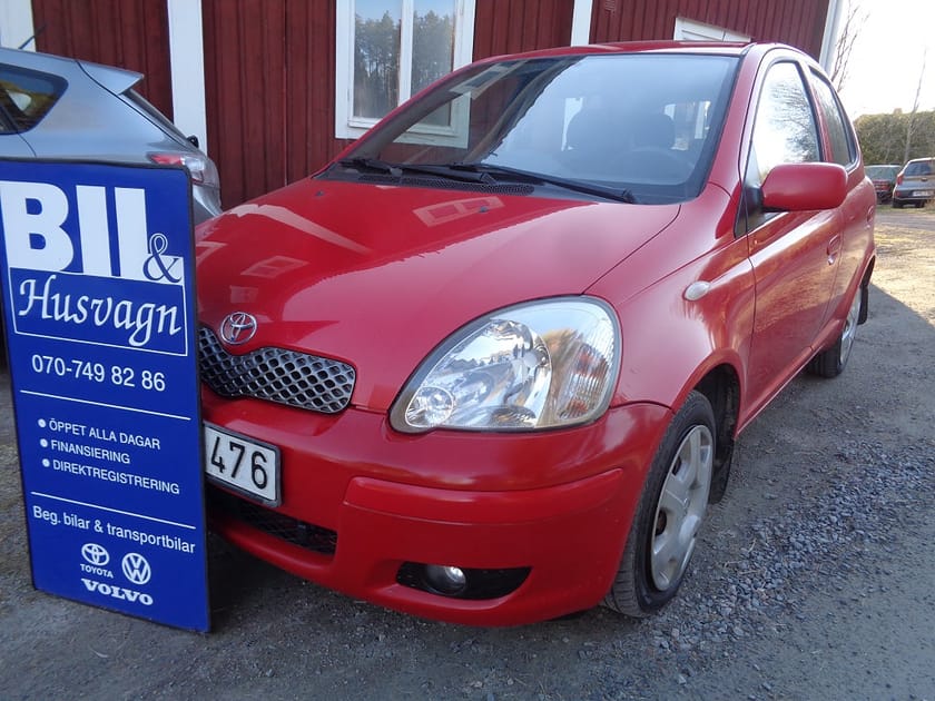 Bild 1 av Toyota Yaris 5D 1.3 VVT-i FULLSERVAD/NYBES U.A./2 ÄG/FINANS/INBYTE