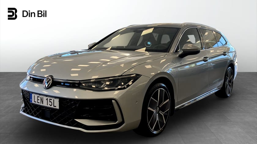 Bild 1 av Volkswagen Passat Variant eHybrid R- Line | E-Hybrid | Drag | Pano | Edition |