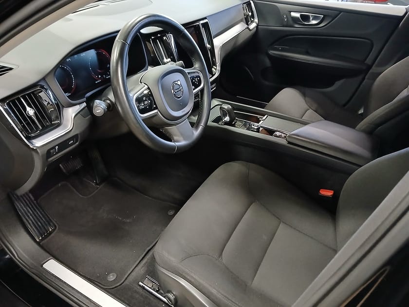 Bild 2 av Volvo V60 Cross Country B4 MILDHYBRID AWD 197HK 4x4 Advanced