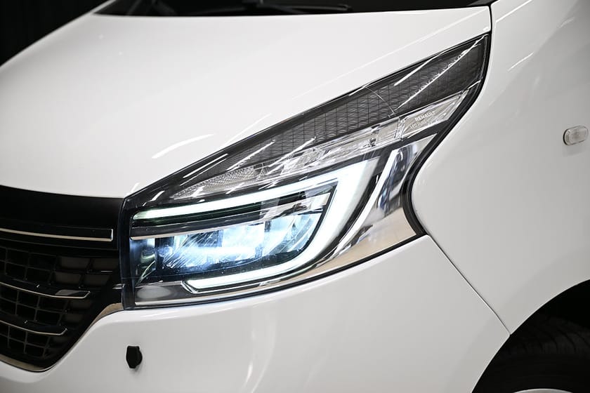 Bild 3 av Renault Trafic Skåpbil 145HK L2|Automat|Kylbil|Nattkyla|Carrier|Leasbar|SeUtr!