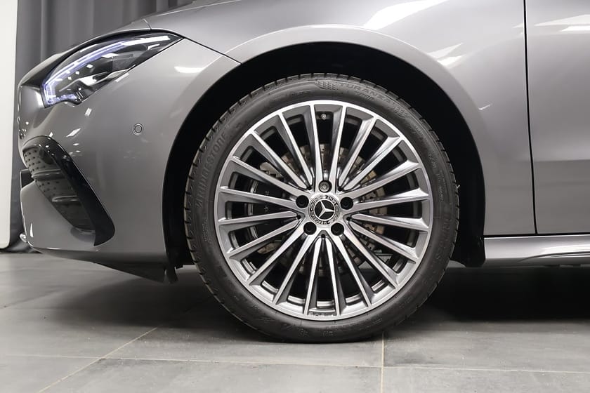 Bild 5 av Mercedes-Benz CLA 250 e Shooting Brake AMG ADV Plus Pano Burmester