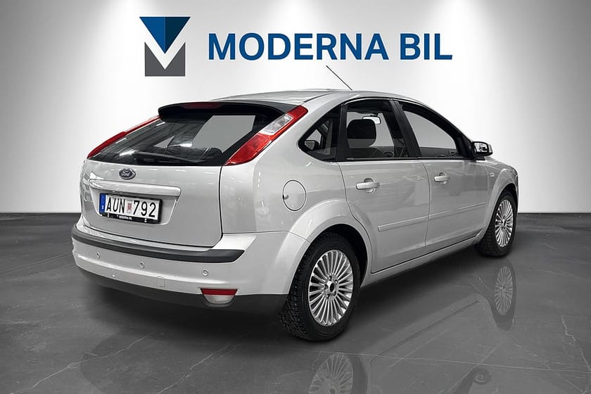 Bild 5 av Ford Focus Halvkombi 1.8 Flexifuel Trend 125hk Lågmil P-sensorer