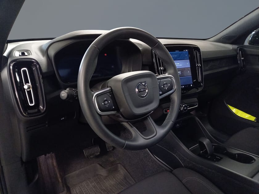 Bild 5 av Volvo EC40 Single Motor Extended Range M R Plus Black Edt//360-Kamera//