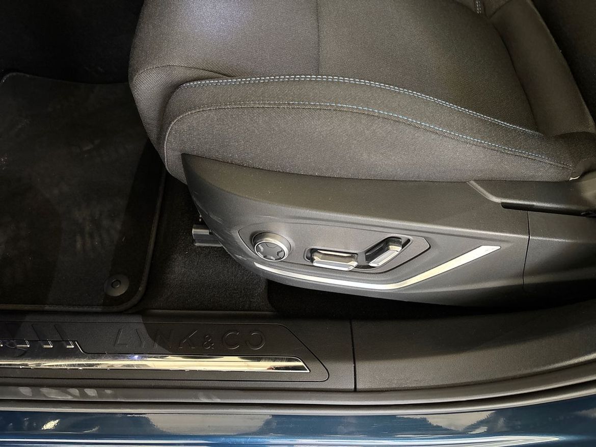 Lynk & Co 01 2023 - miniatyr 11