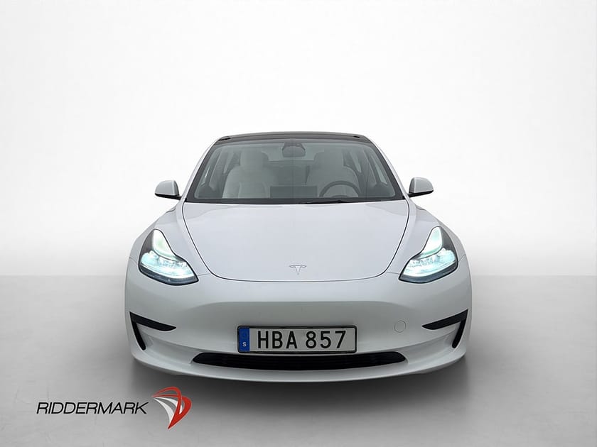 Bild 3 av Tesla Model 3 Standard Range Värmepump Autopilot Panorama
