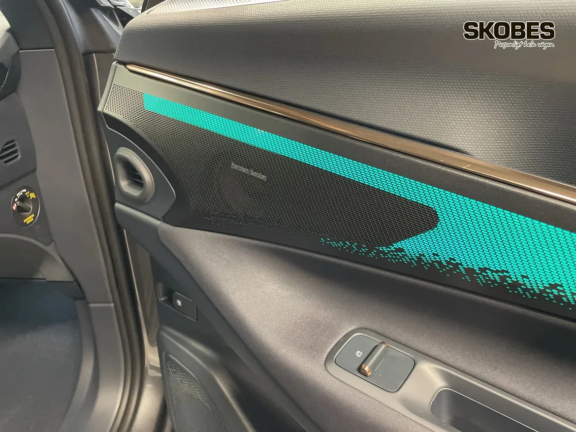 Lynk & Co 08 PHEV