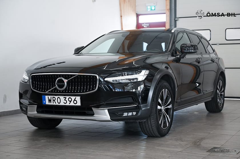 Bild 2 av Volvo V90 Cross Country D4 AWD Momentum Navi Drag 190hk