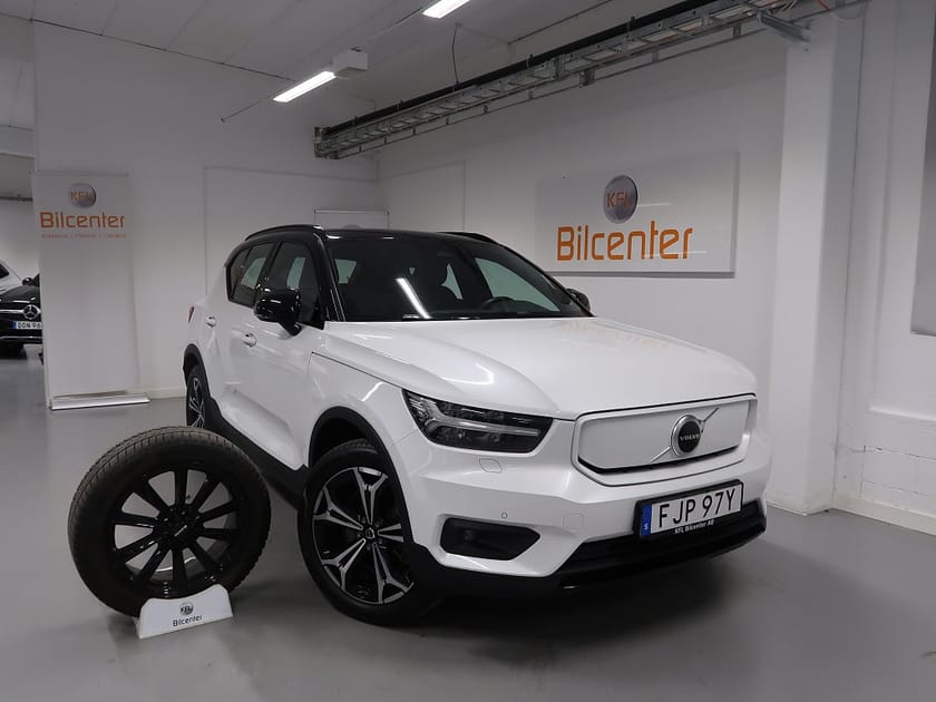 Bild 1 av Volvo XC40 P8 AWD Recharge Twin Plus V-Däck ingår Drag-Kamera-Navi-Elstol
