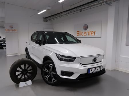Volvo XC40 P8 AWD Recharge Twin Plus V-Däck ingår Drag-Kamera-Navi-Elstol