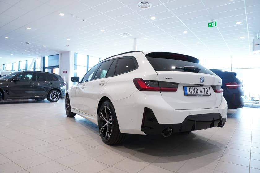 Bild 4 av BMW 330e xDrive Touring Tourign M Sport Pro Business Edition DAP El-Stol Drag